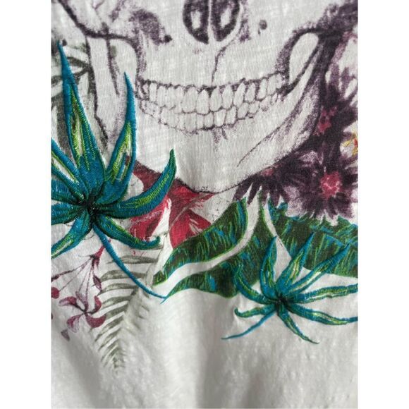 ❤️William Rast Embroidered Skull T-Shirt - Picture 4 of 7
